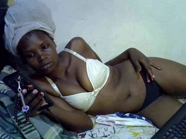 Cute-aliyah webcam