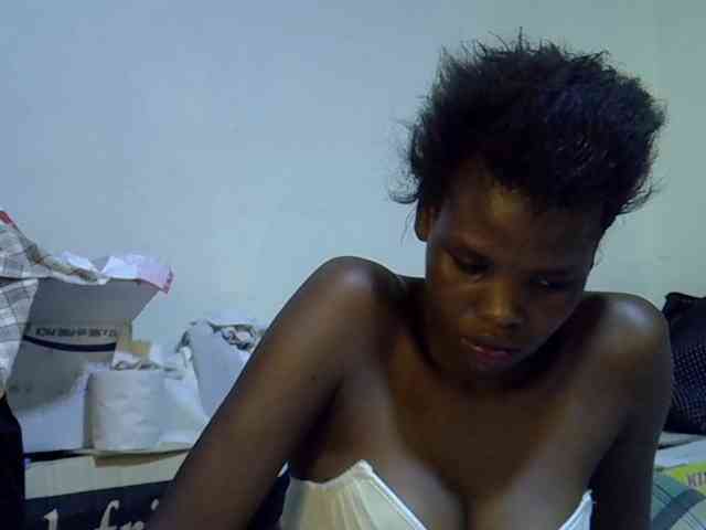 Cute-aliyah webcam