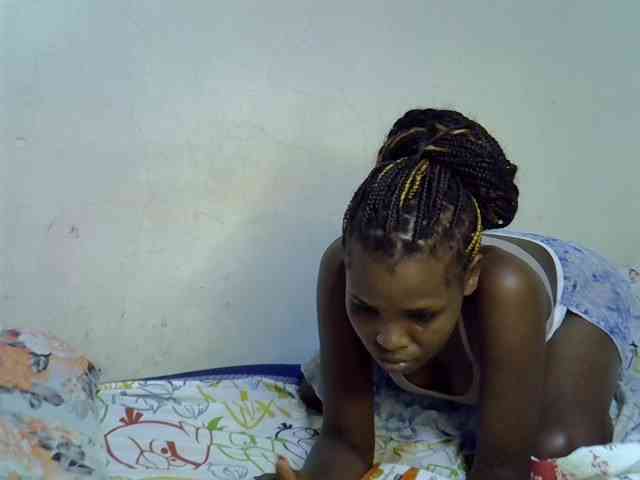Cute-aliyah webcam