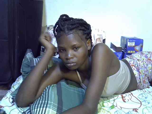 Cute-aliyah webcam