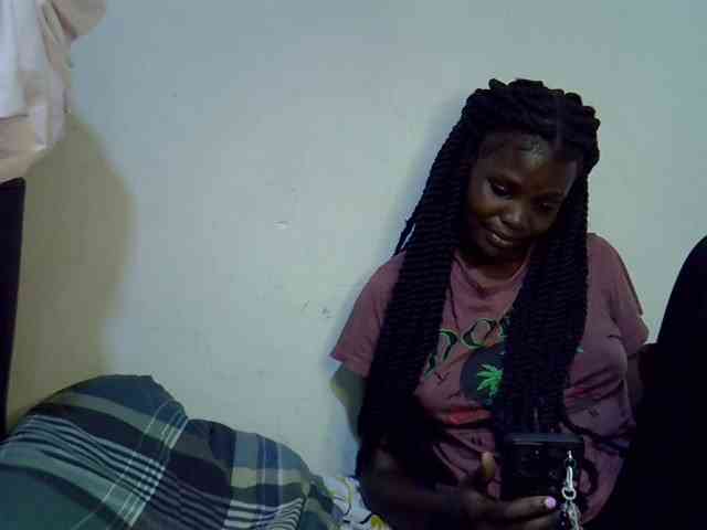 Cute-aliyah webcam