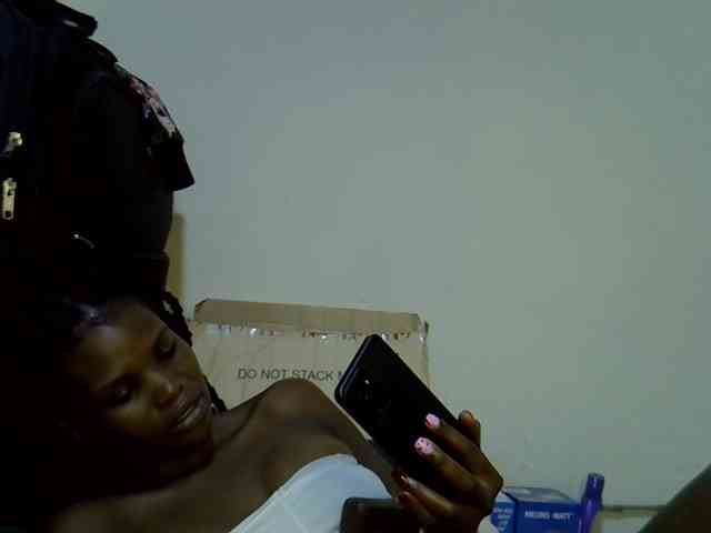 Cute-aliyah webcam