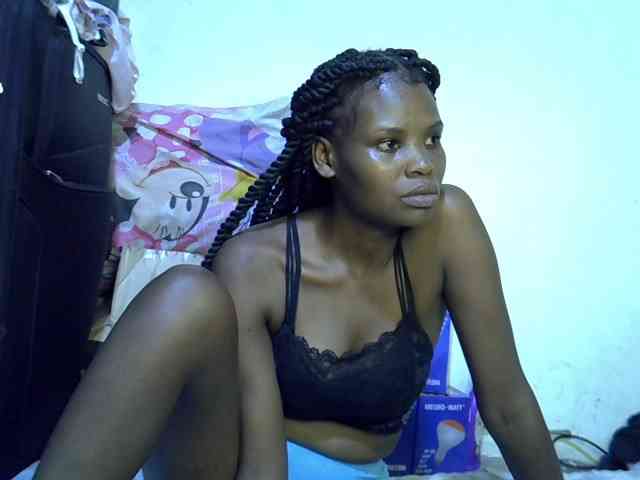 Cute-aliyah webcam