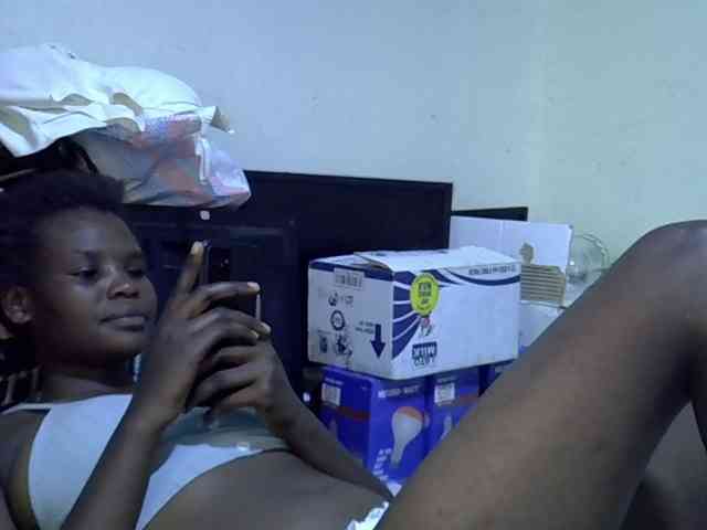 Cute-aliyah webcam