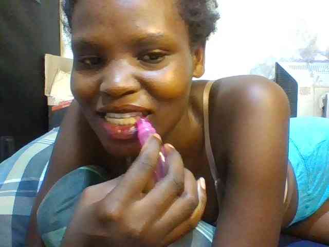 Cute-aliyah webcam