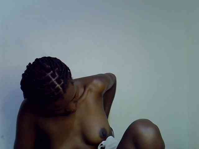 Cute-aliyah webcam