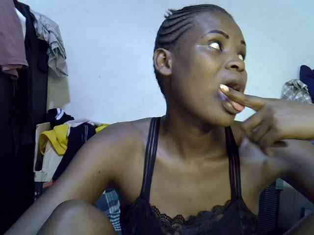Cute-aliyah webcam