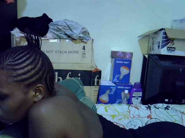 Cute-aliyah webcam