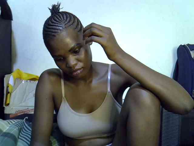 Cute-aliyah webcam