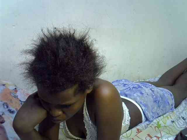 Cute-aliyah webcam