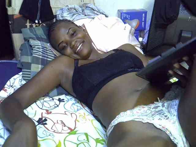 Cute-aliyah webcam