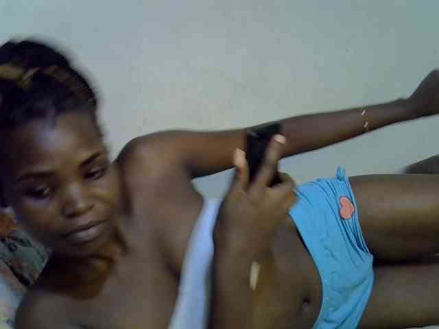 Cute-aliyah webcam