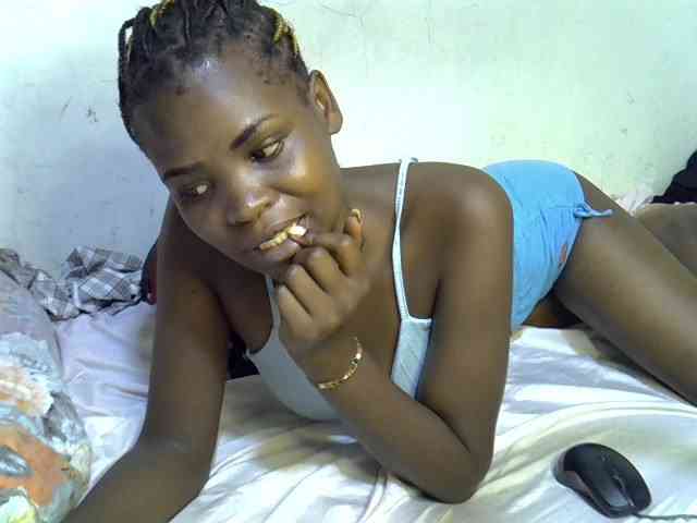 Cute-aliyah webcam