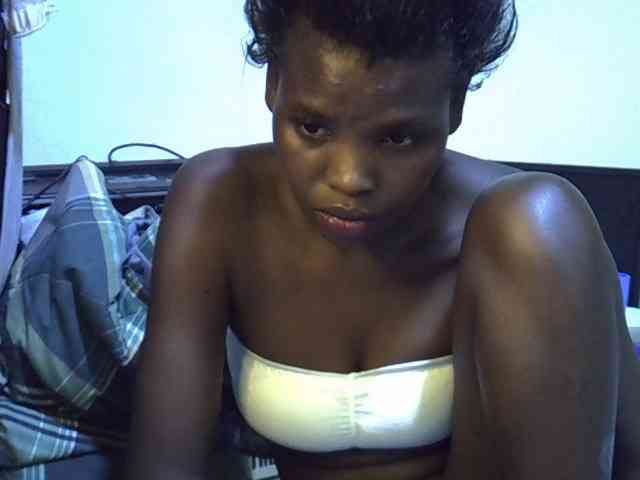 Cute-aliyah webcam