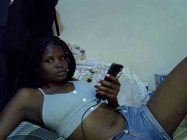 Cute-aliyah webcam