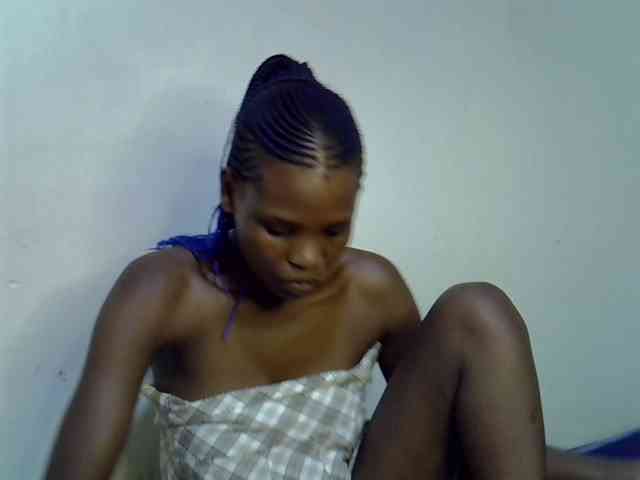 Cute-aliyah webcam