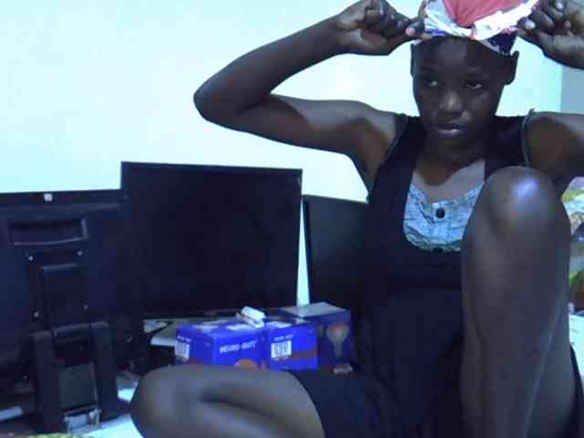 Cute-aliyah webcam