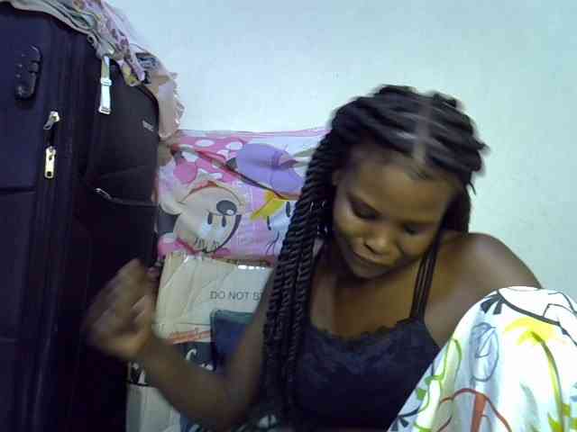 Cute-aliyah webcam
