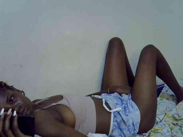 Cute-aliyah webcam