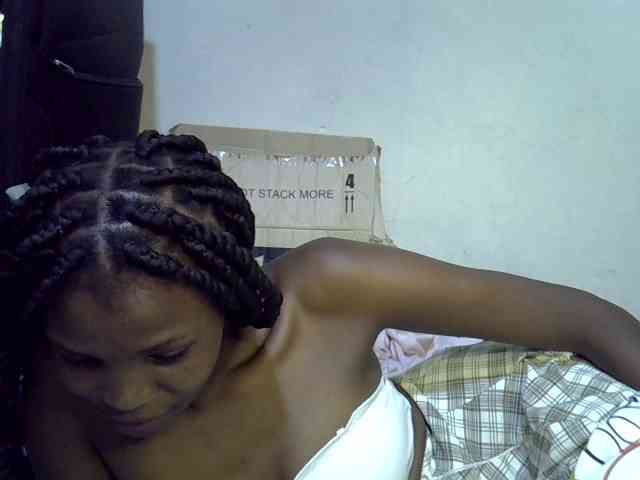 Cute-aliyah webcam