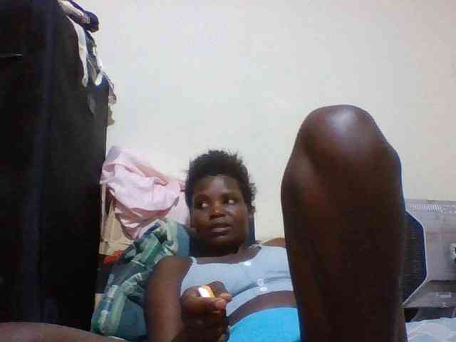Model: Cute-aliyah