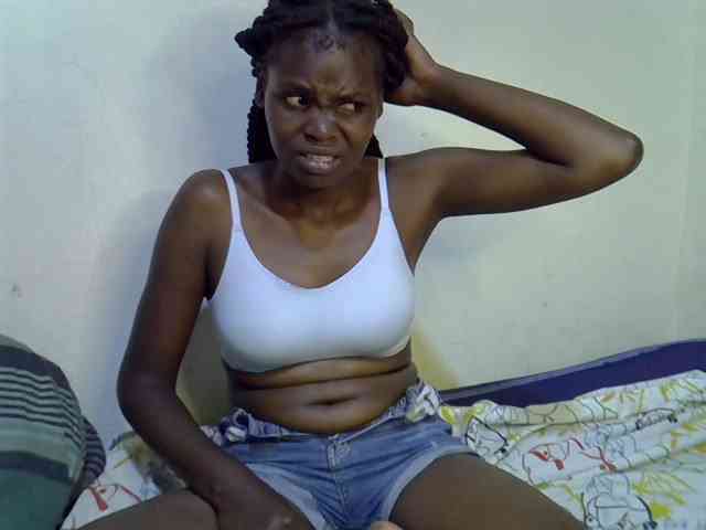 Cute-aliyah webcam