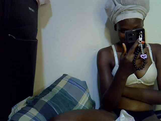 Cute-aliyah webcam