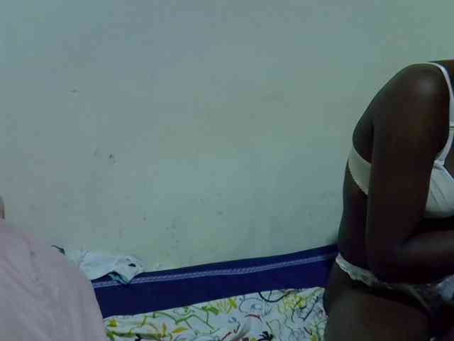 Cute-aliyah's webcam live show