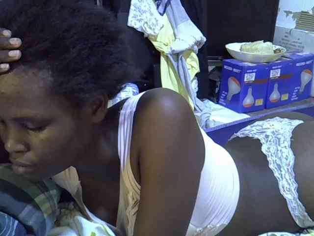 Cute-aliyah webcam