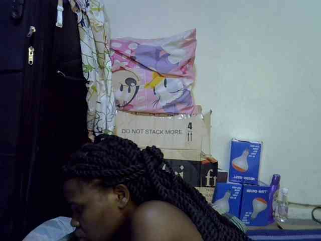 Cute-aliyah webcam