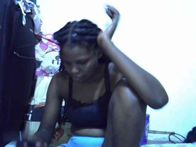 Cute-aliyah webcam