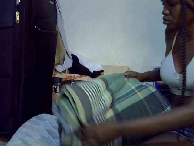 Cute-aliyah webcam
