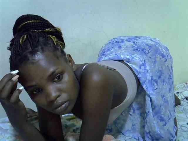 Cute-aliyah webcam
