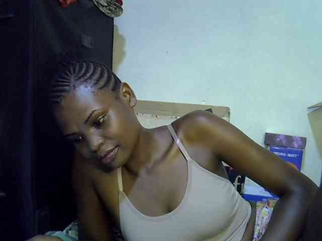 Cute-aliyah webcam