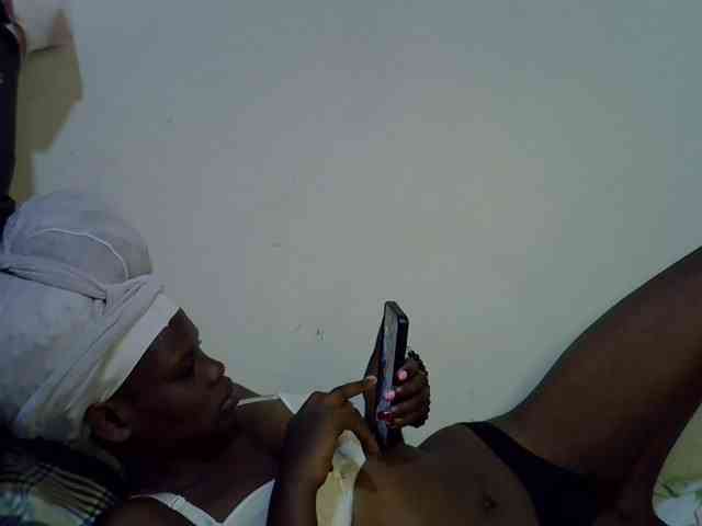 Cute-aliyah webcam