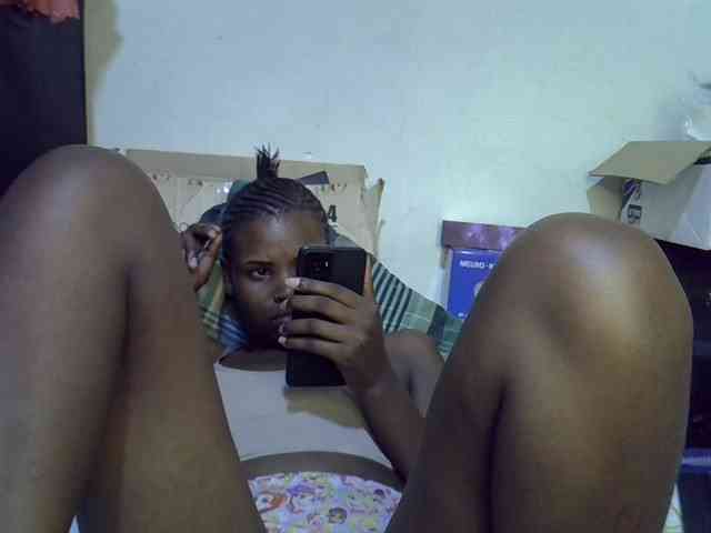 Cute-aliyah webcam