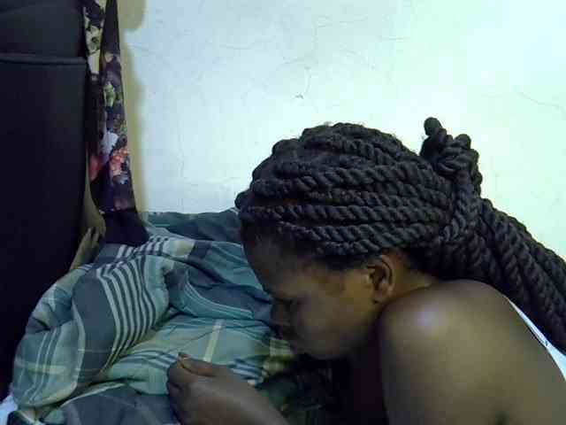 Cute-aliyah webcam