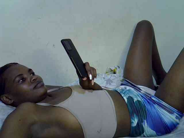Cute-aliyah webcam