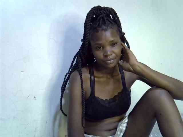 Cute-aliyah webcam