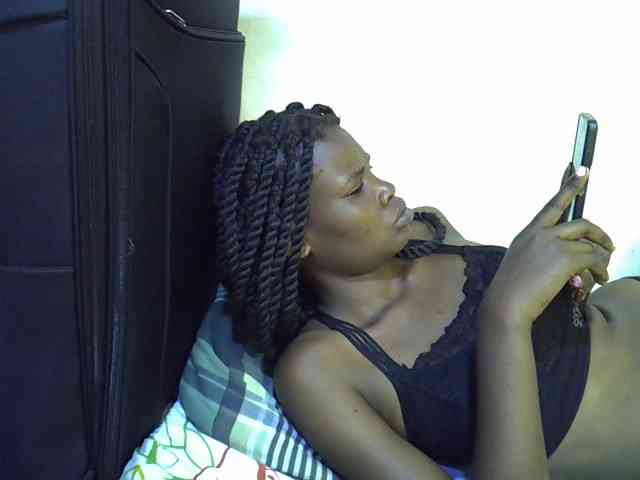 Cute-aliyah webcam