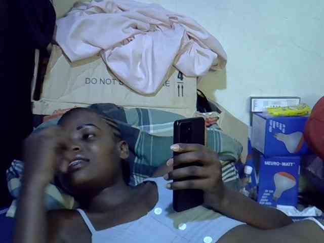 Cute-aliyah webcam