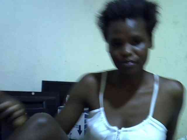 Cute-aliyah webcam