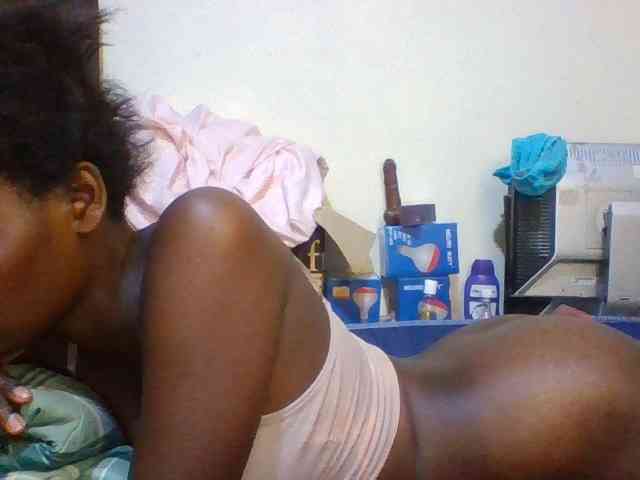 Cute-aliyah webcam