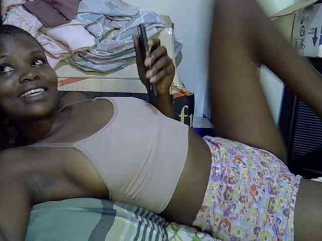Cute-aliyah webcam