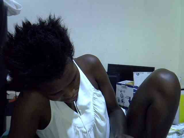 Cute-aliyah webcam