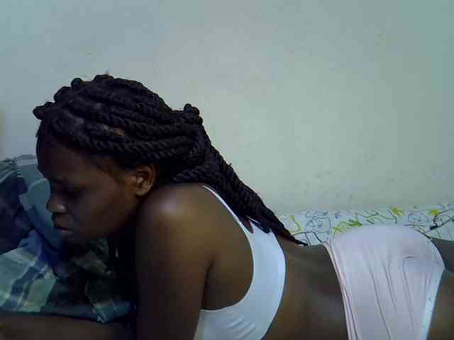 Cute-aliyah webcam