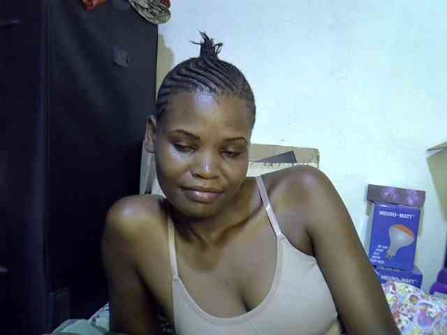 Cute-aliyah webcam