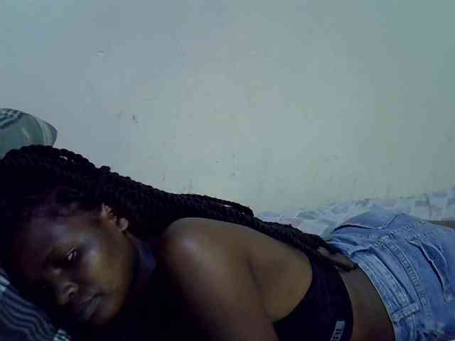 Cute-aliyah webcam