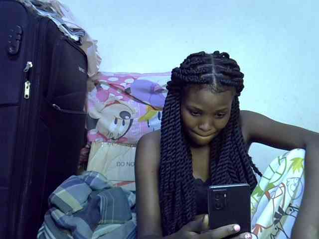 Cute-aliyah webcam