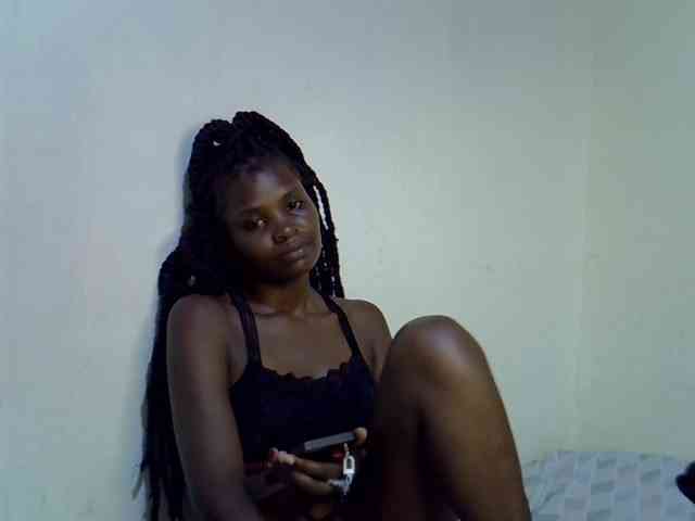 Cute-aliyah webcam